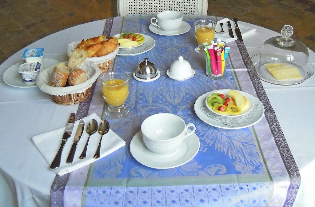 Bed and Breakfast Le Manoir De La Fieffe Шербур-ан-Котантен Экстерьер фото