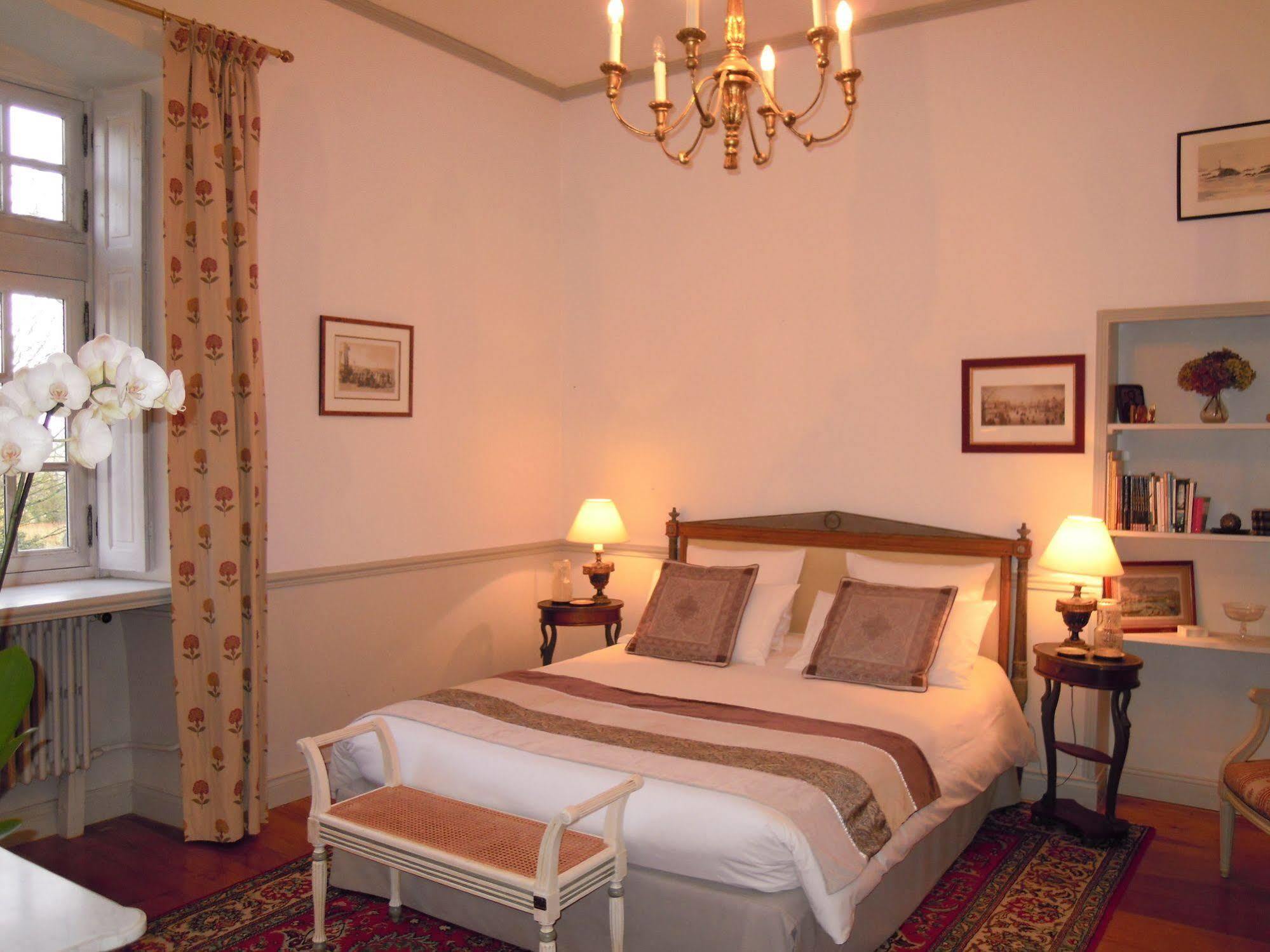 Bed and Breakfast Le Manoir De La Fieffe Шербур-ан-Котантен Экстерьер фото